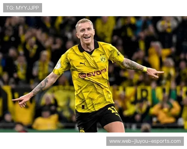 多特前锋在禁区内的冷静处理帮助球队拿下比赛